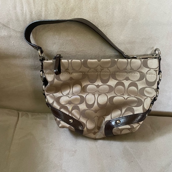 COACH Signature Mini Zoe Baguette Shoulder Bag NWOT - Picture 2 of 9